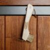 Hoof Pick With Metal Bristle Magnet - Image 2